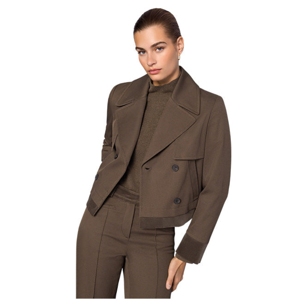 Modelka w tweedowej marynarce MOS MOSH w miejskiej stylizacji