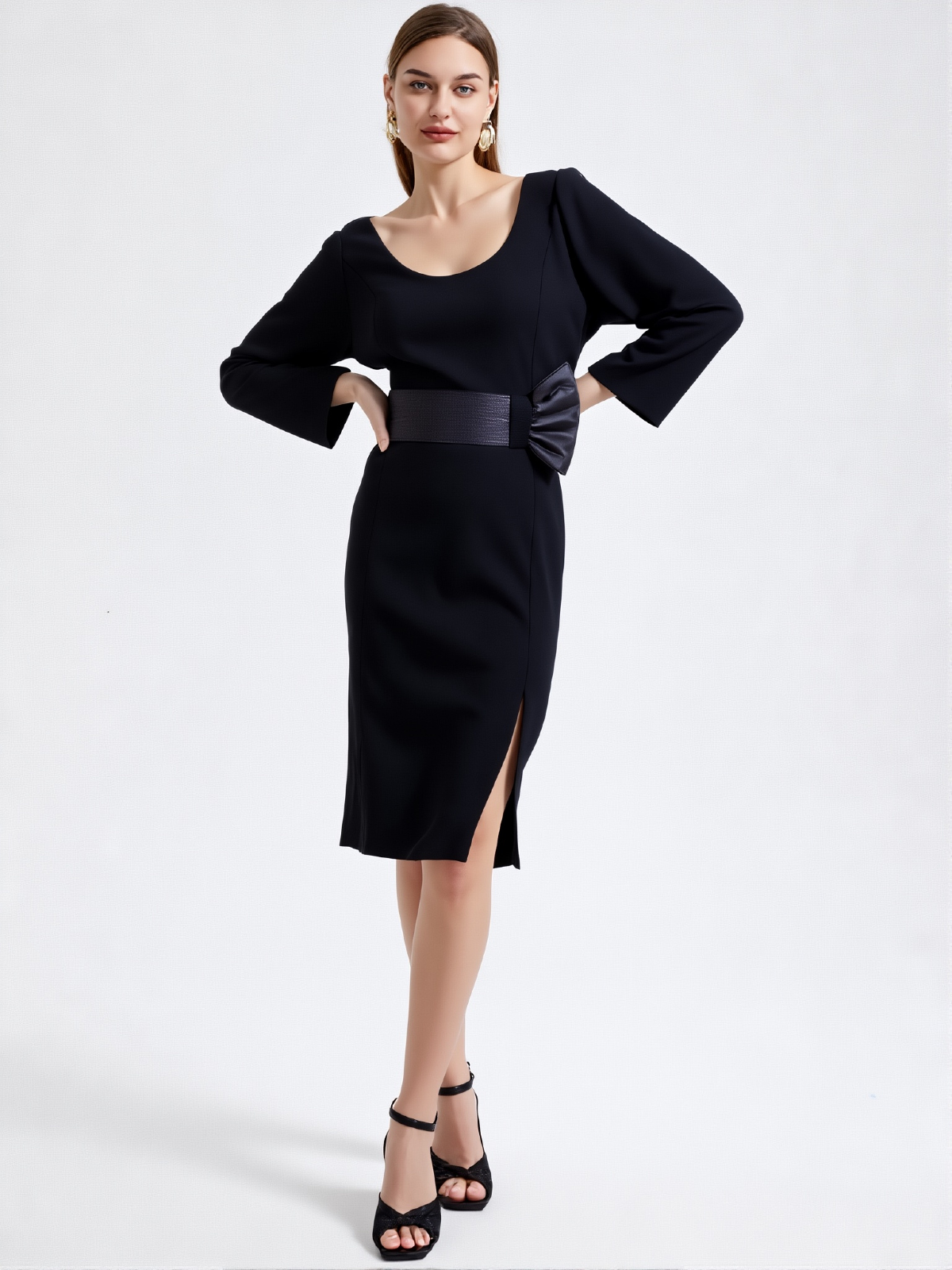Elegancka stylizacja wieczorowa z czarną sukienką ESCADA